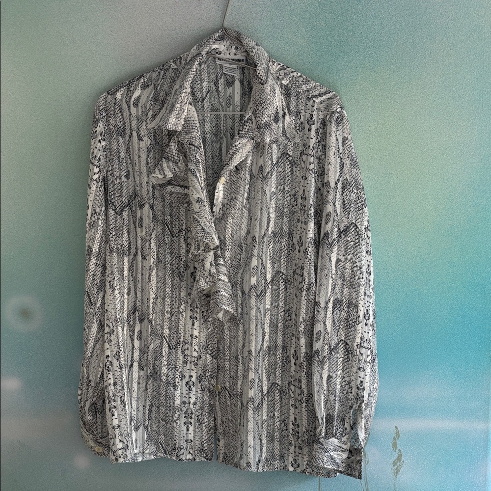 Alfred Dunner Black and Gray Snakeskin Shirt Jacket